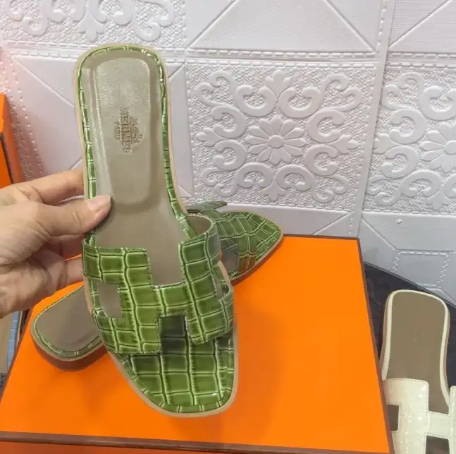 hype Hermes Slippers