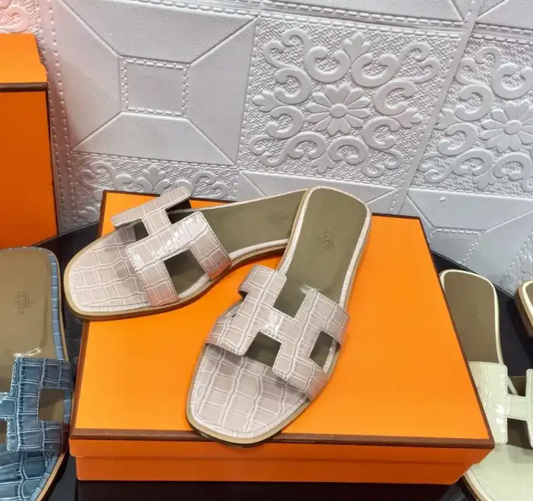 hype Hermes Slippers