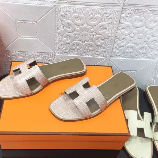 hype Hermes Slippers