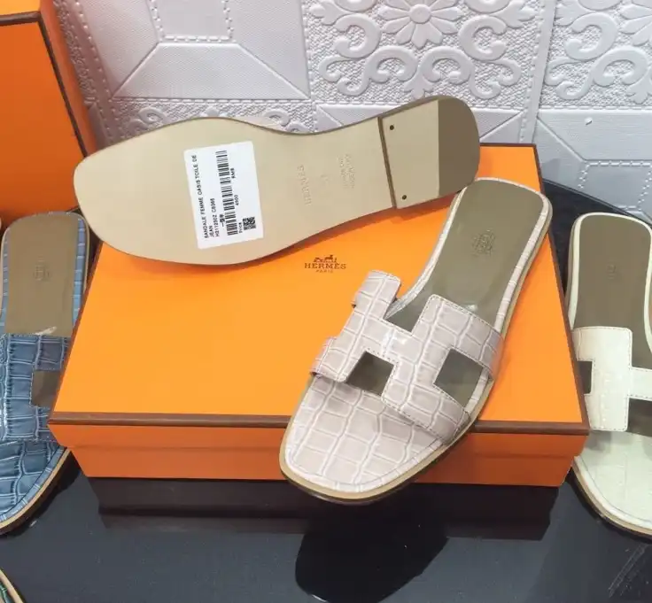 hype Hermes Slippers