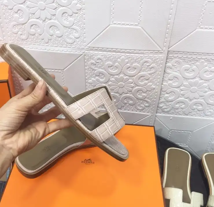 hype Hermes Slippers