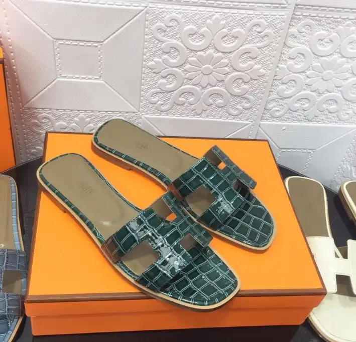 hype Hermes Slippers