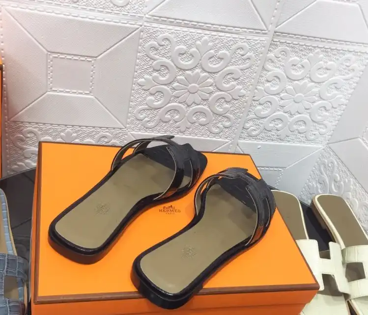 hype Hermes Slippers