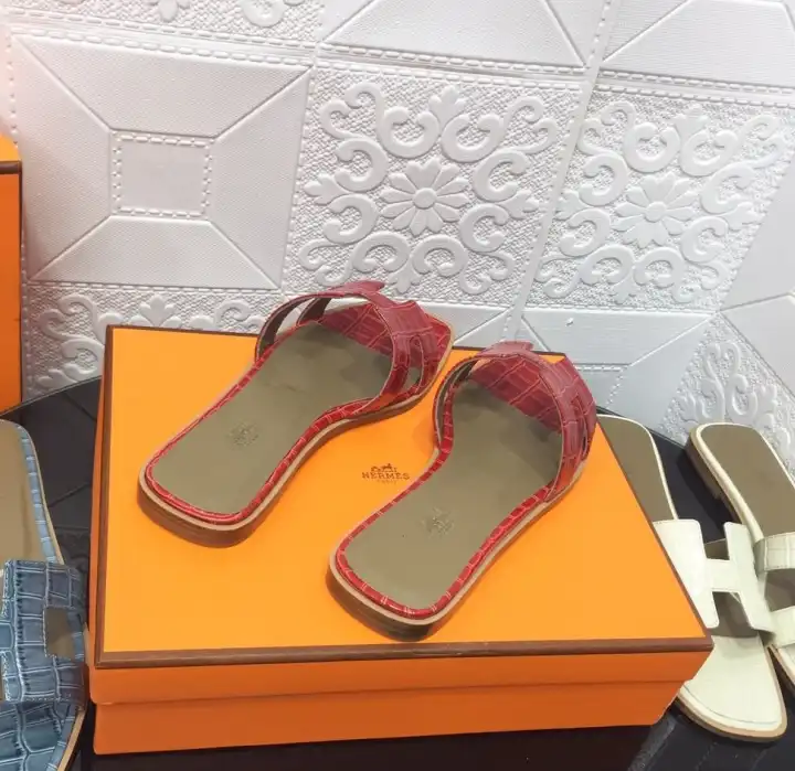 hype Hermes Slippers