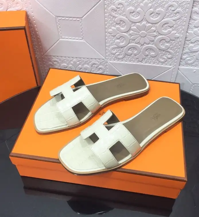 hype Hermes Slippers