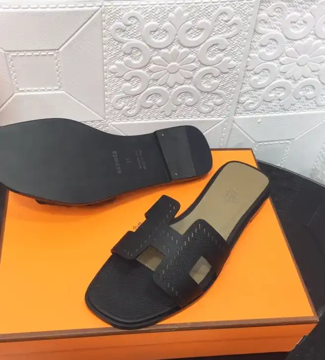 hype Hermes Slippers