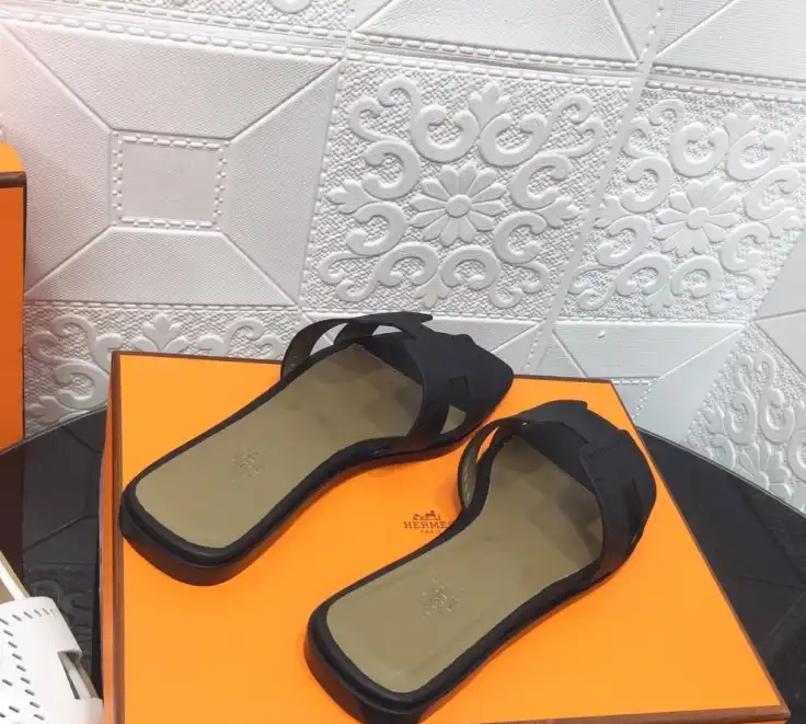 hype Hermes Slippers