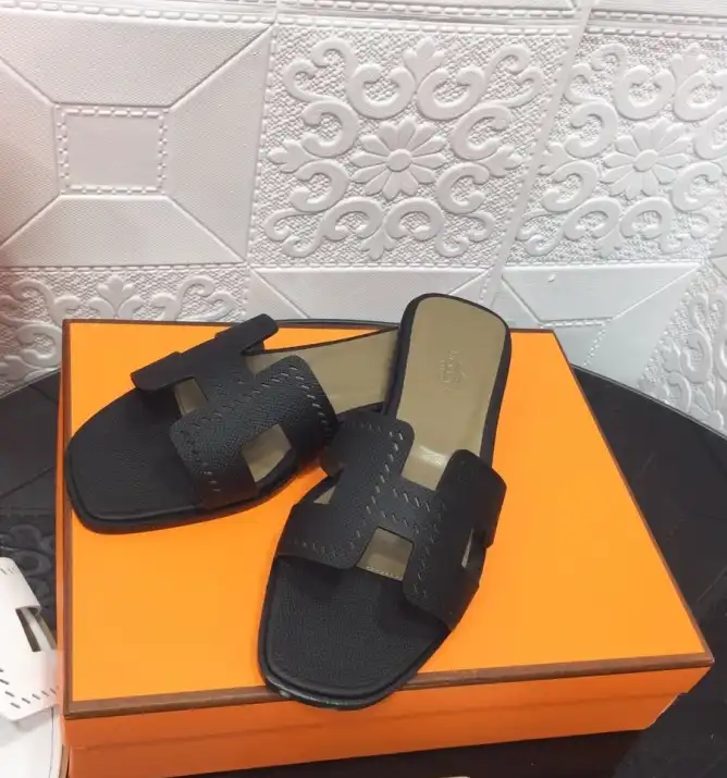 hype Hermes Slippers