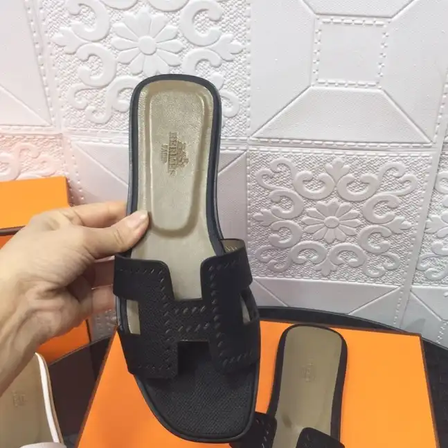 hype Hermes Slippers