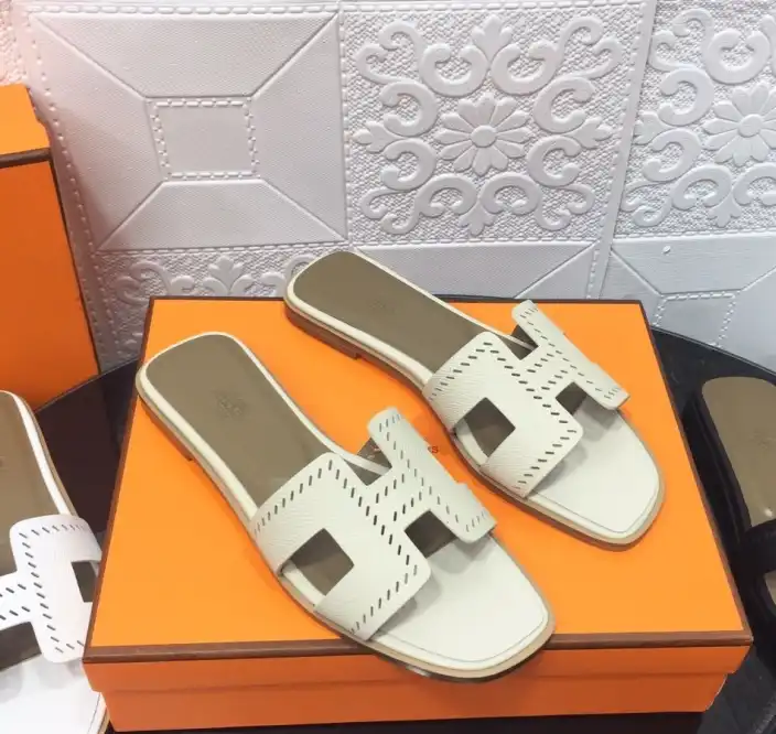 hype Hermes Slippers