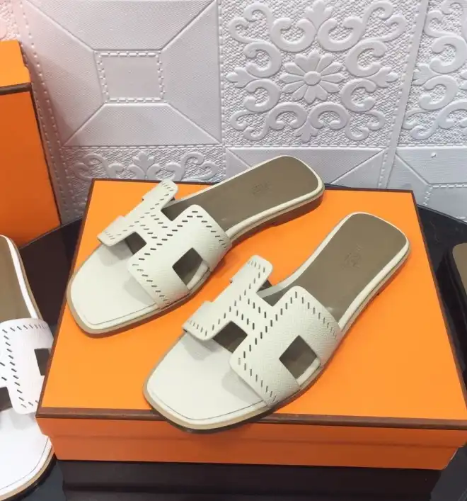 hype Hermes Slippers