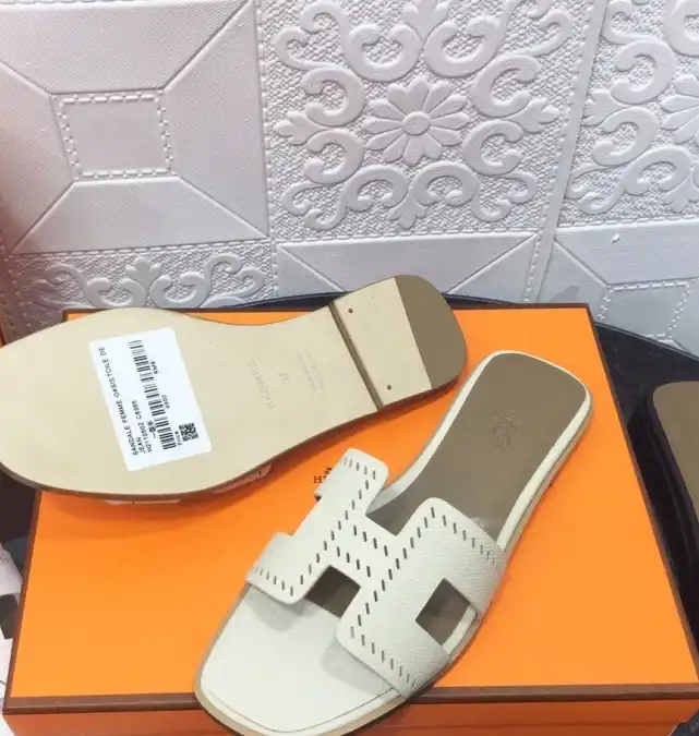 hype Hermes Slippers