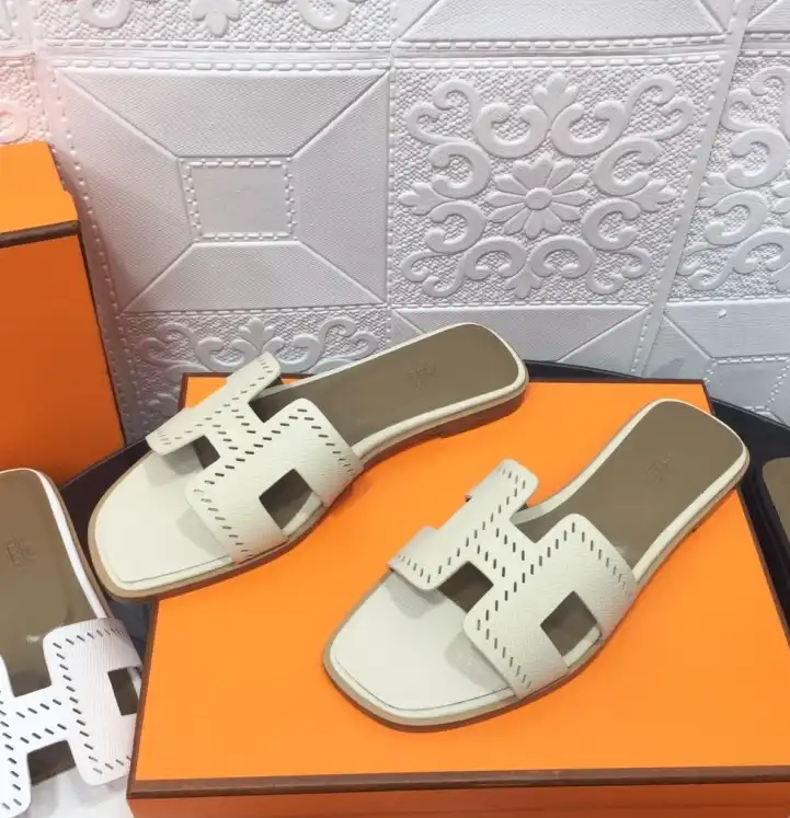 hype Hermes Slippers