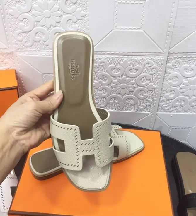 hype Hermes Slippers