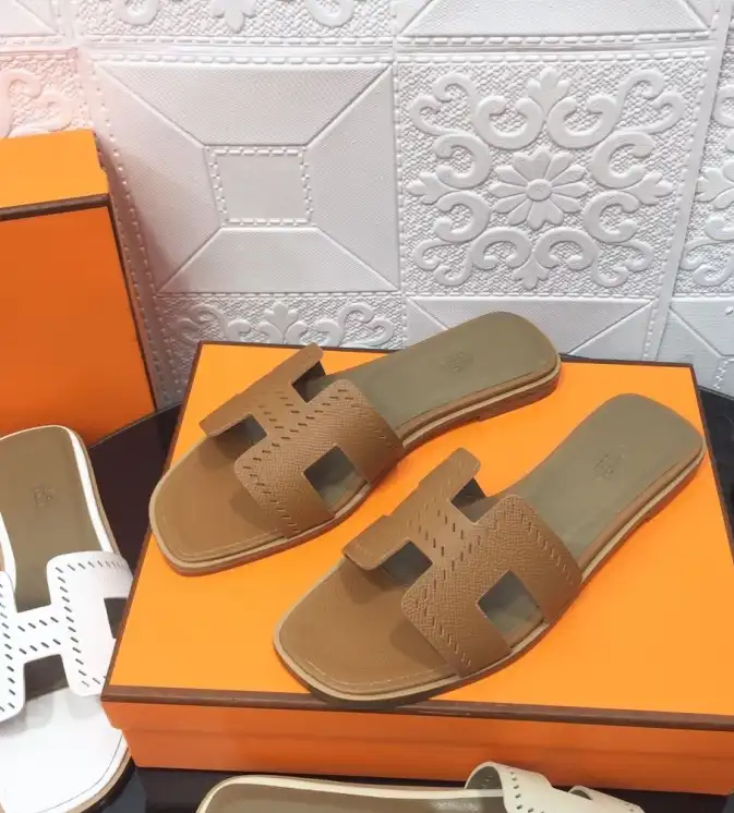 hype Hermes Slippers