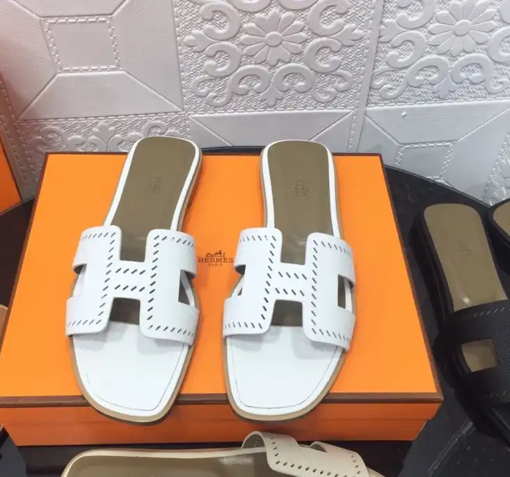 hype Hermes Slippers