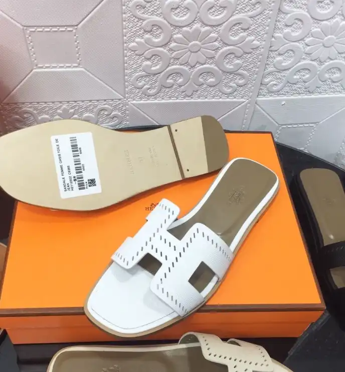 hype Hermes Slippers