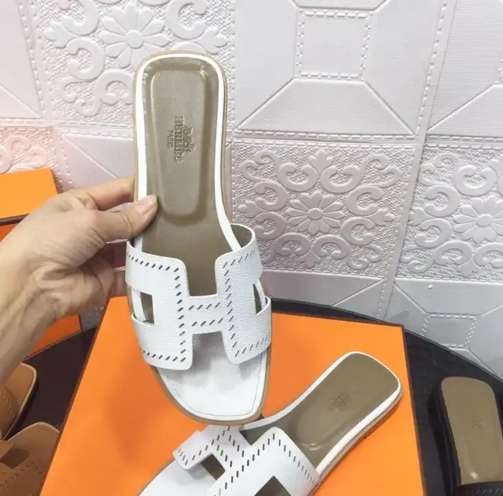 hype Hermes Slippers