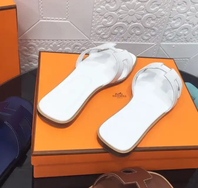 hype Hermes Slippers