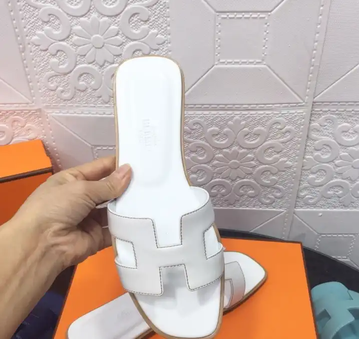 hype Hermes Slippers