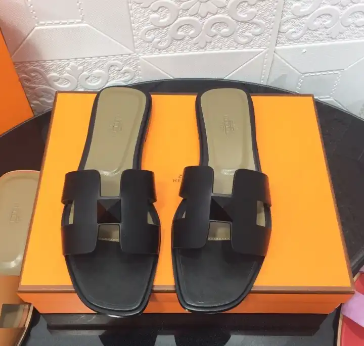 hype Hermes Slippers