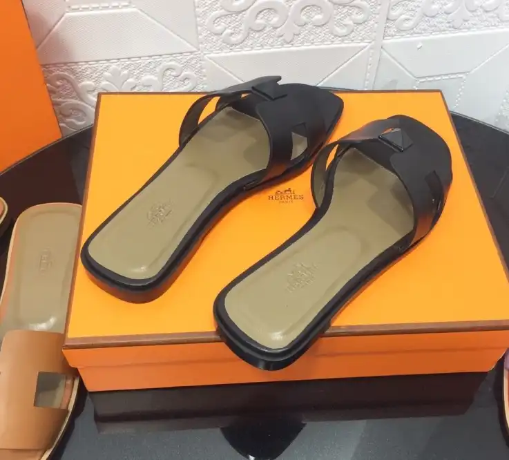 hype Hermes Slippers