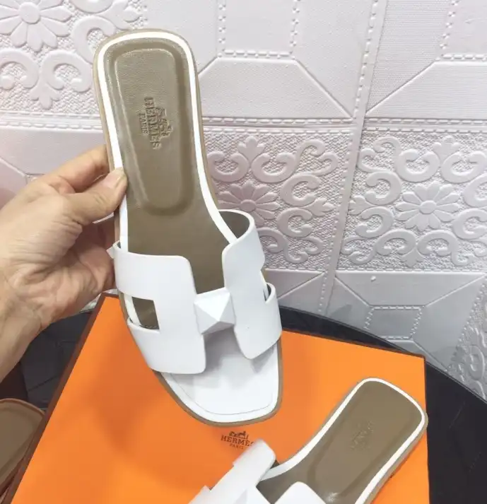 hype Hermes Slippers