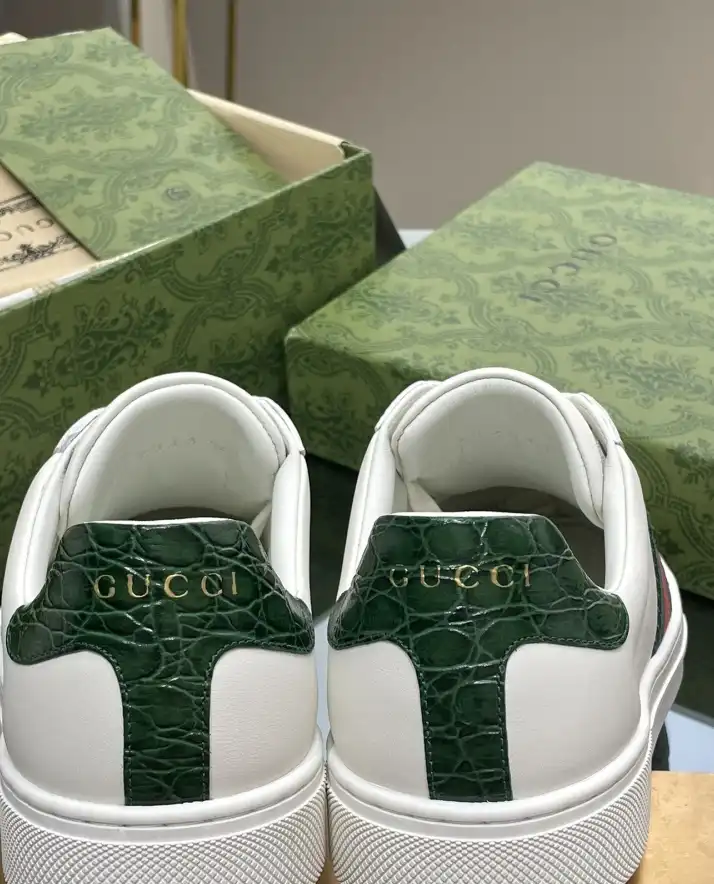 hype Gucci Sneakers