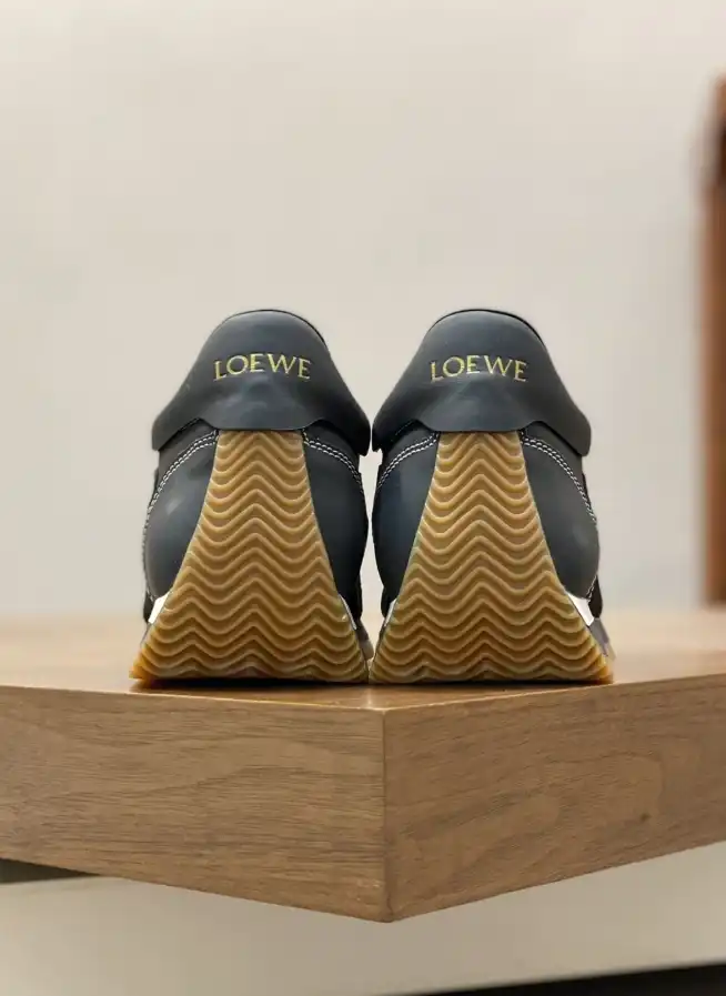 hype Loewe Sneakers