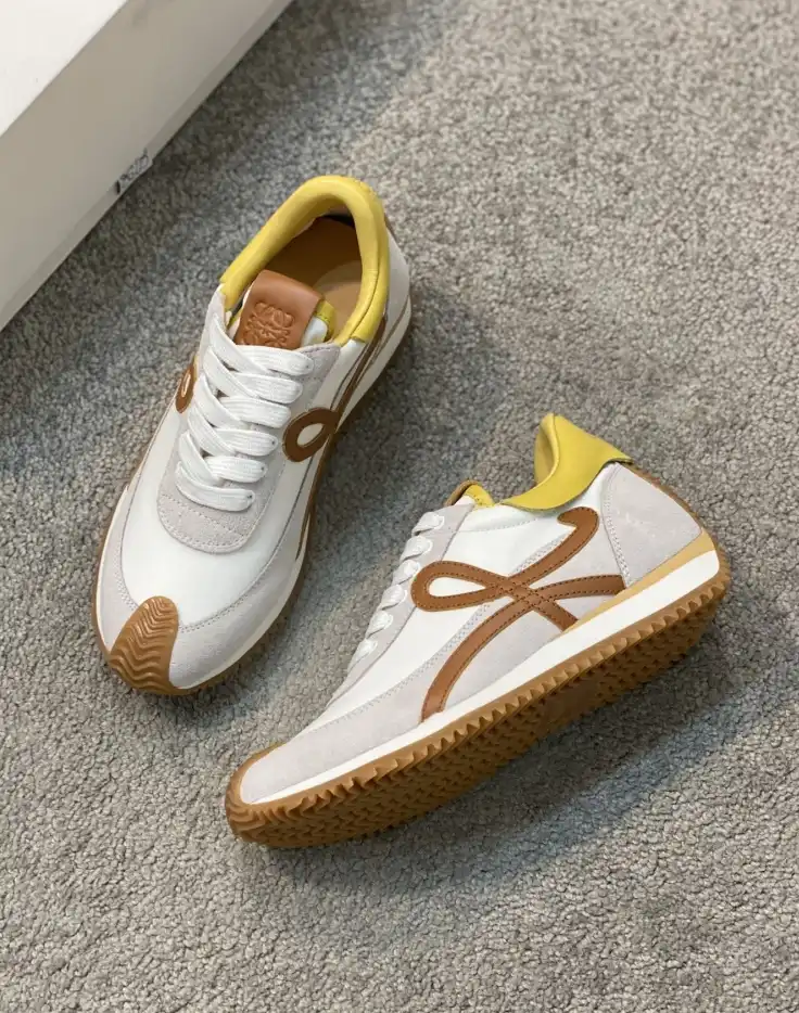 hype Loewe Sneakers