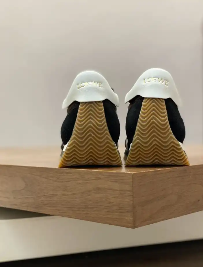 hype Loewe Sneakers