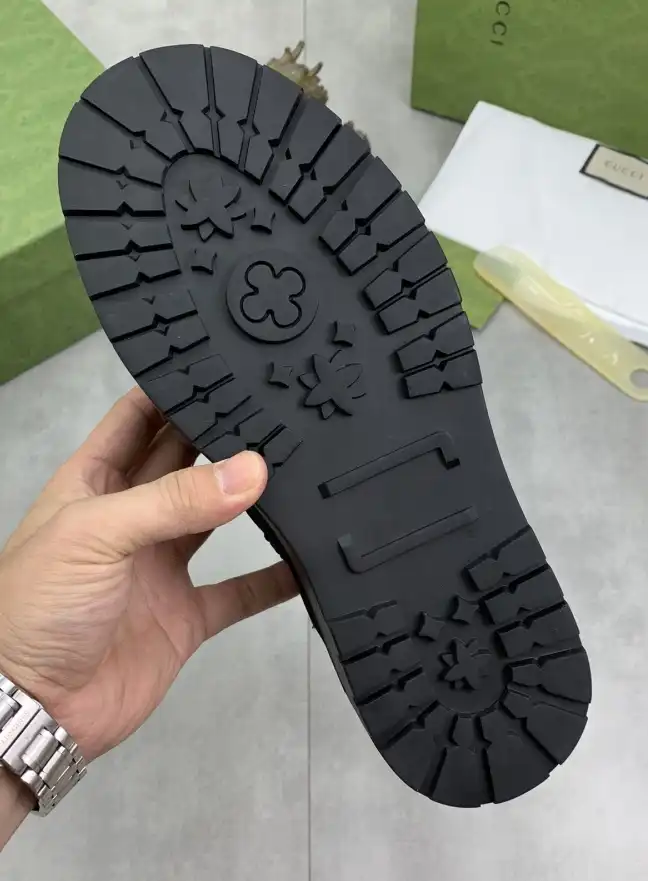 hype Gucci Sneakers