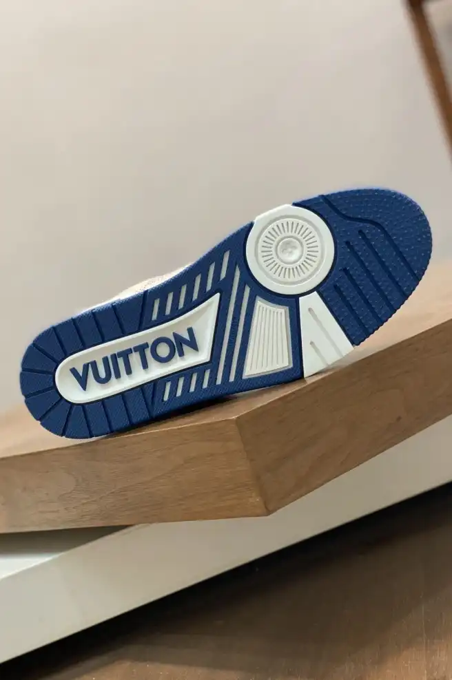 hype Louis Vuitton Sneakers