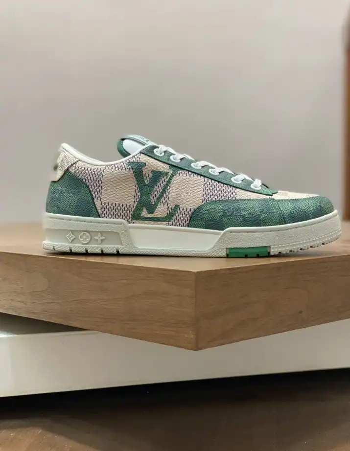 hype Louis Vuitton Sneakers