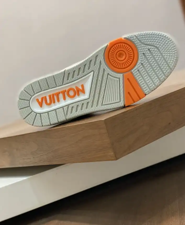 hype Louis Vuitton Sneakers