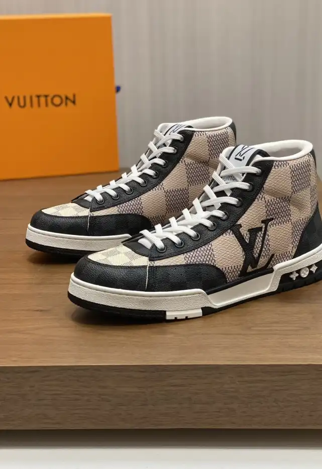 hype Louis Vuitton Sneakers