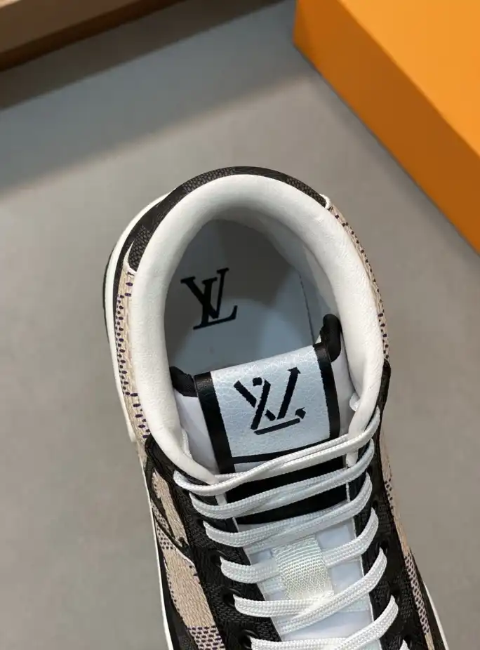 hype Louis Vuitton Sneakers