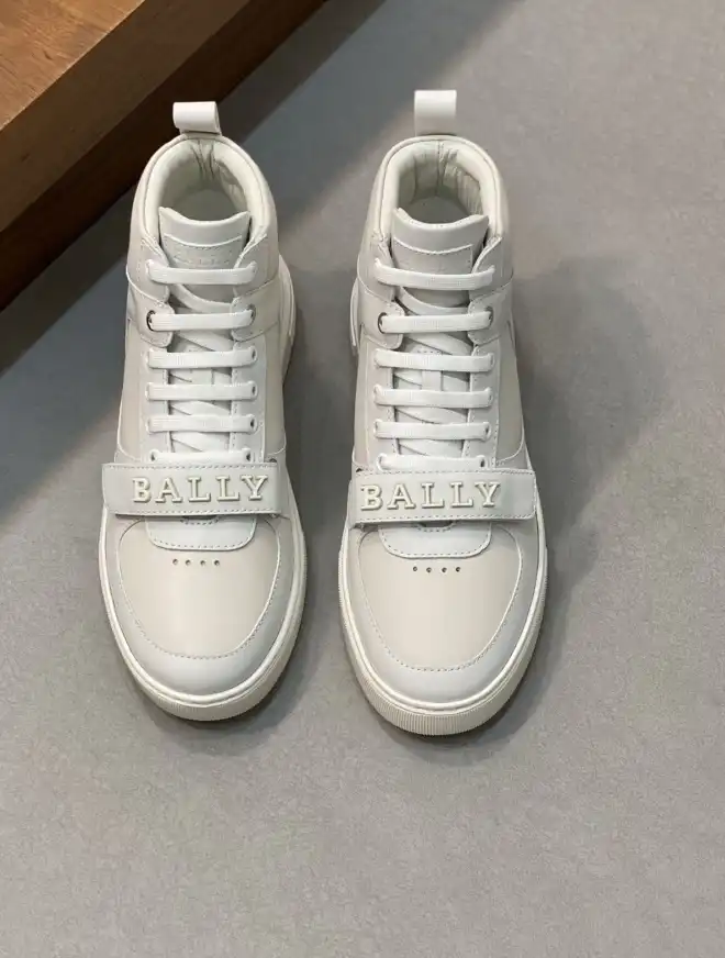 hype Burberry Sneakers