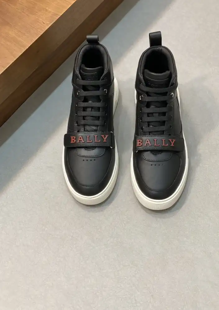 hype Burberry Sneakers