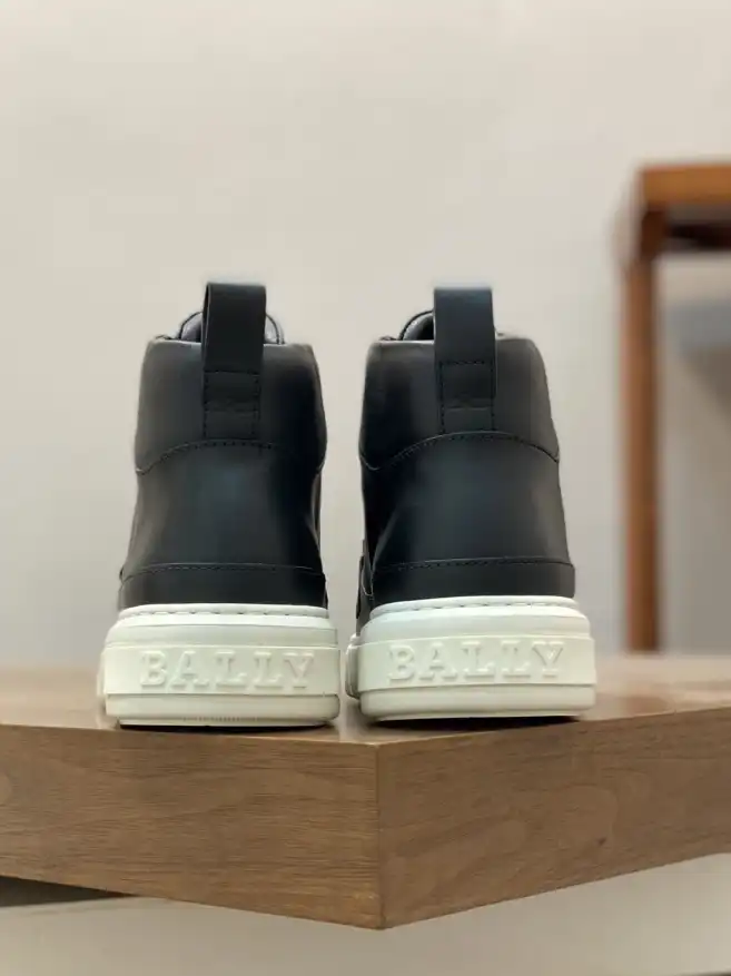 hype Burberry Sneakers