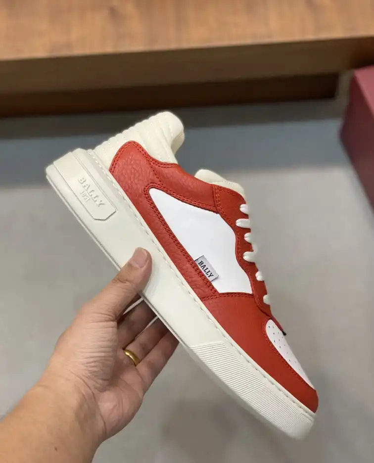 hype Burberry Sneakers