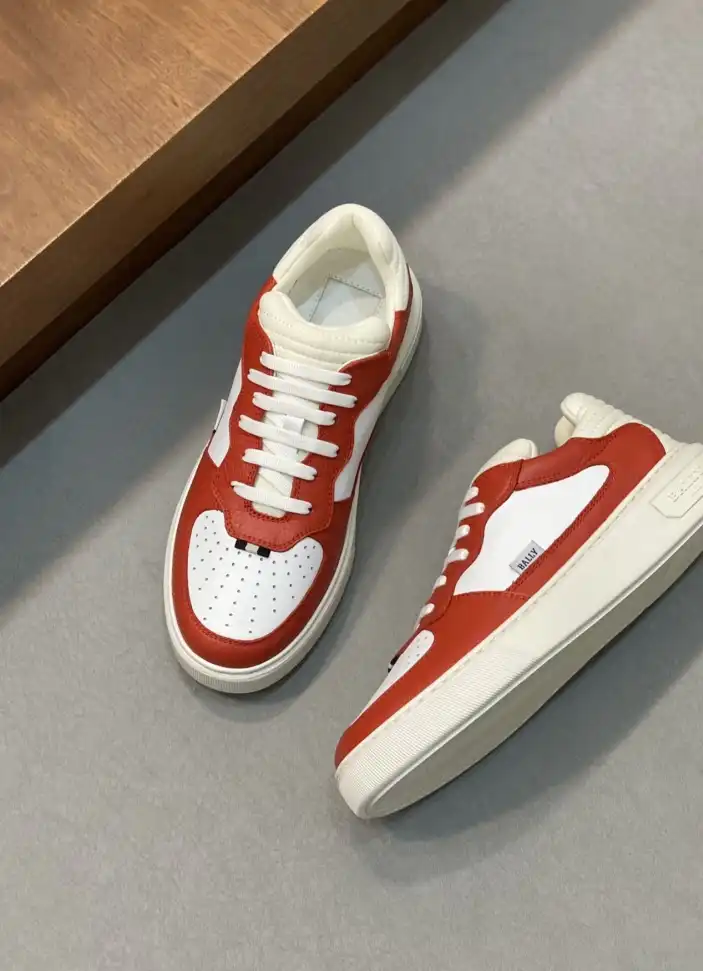 hype Burberry Sneakers