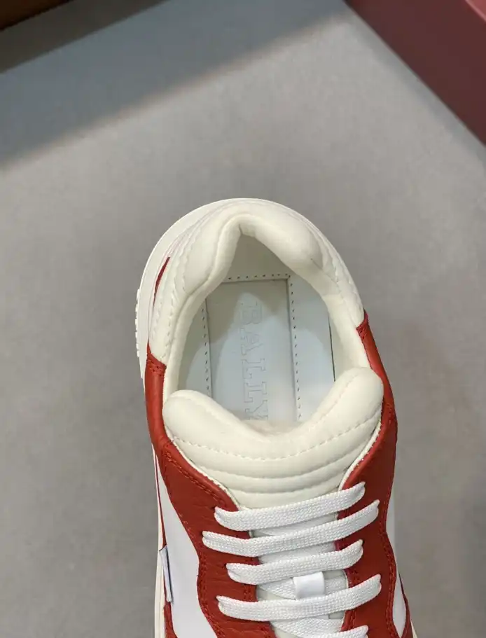 hype Burberry Sneakers