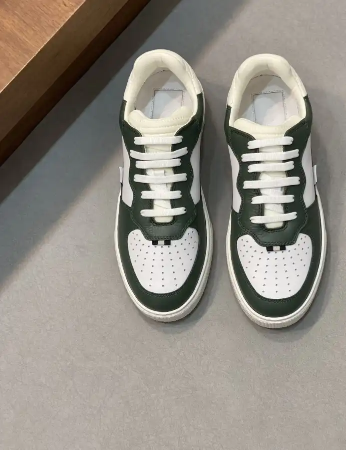 hype Burberry Sneakers