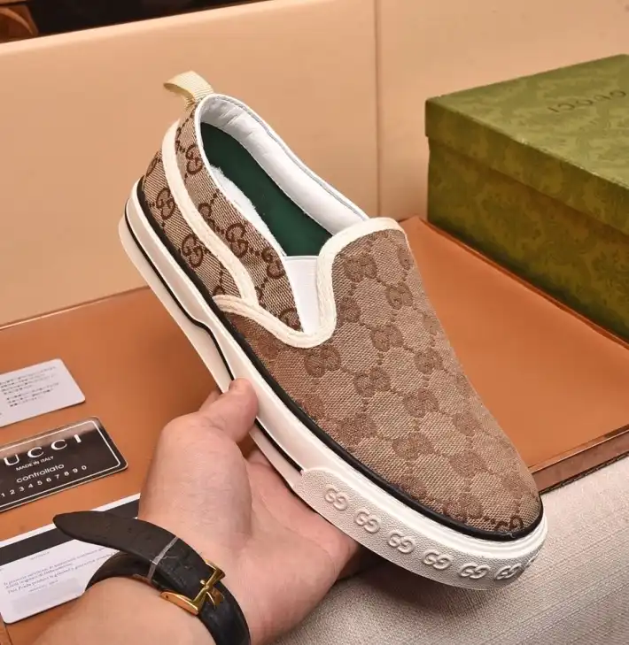 hype Gucci Sneakers