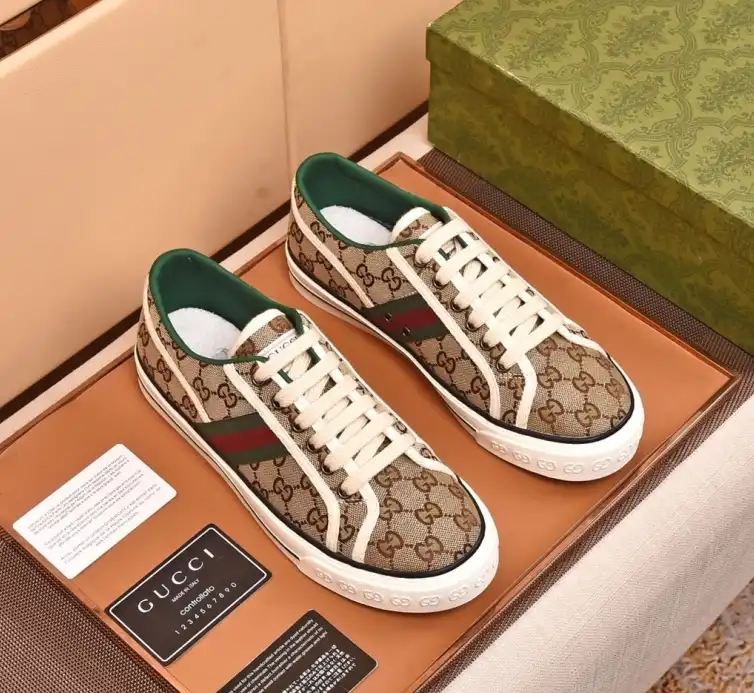 hype Gucci Sneakers