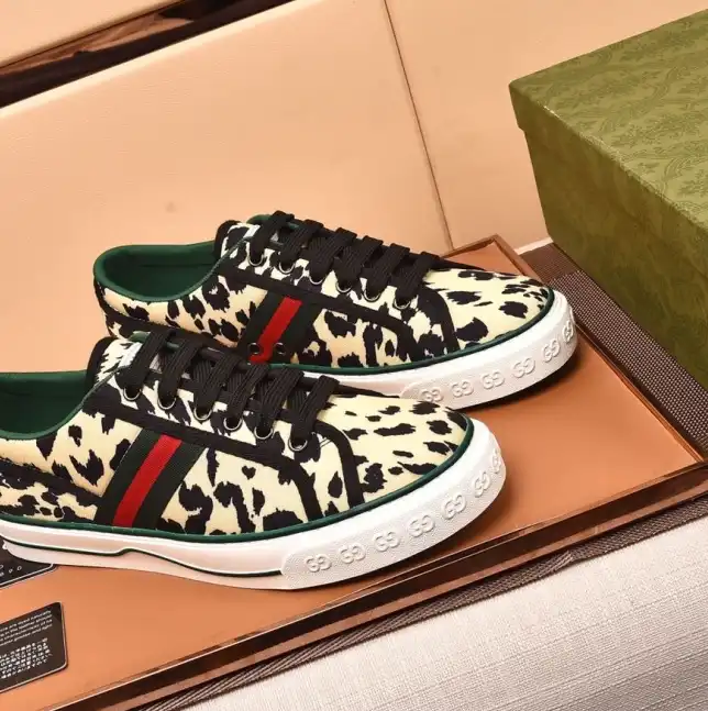 hype Gucci Sneakers