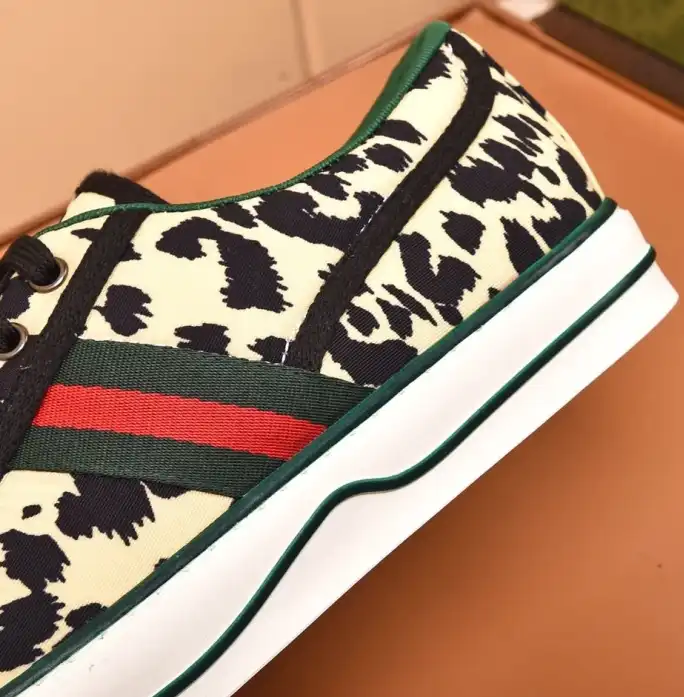 hype Gucci Sneakers