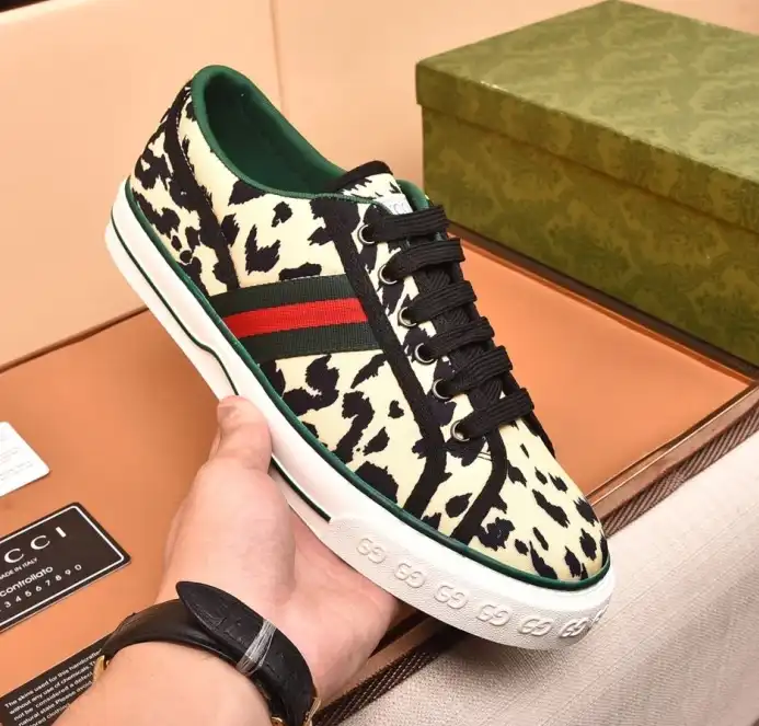 hype Gucci Sneakers