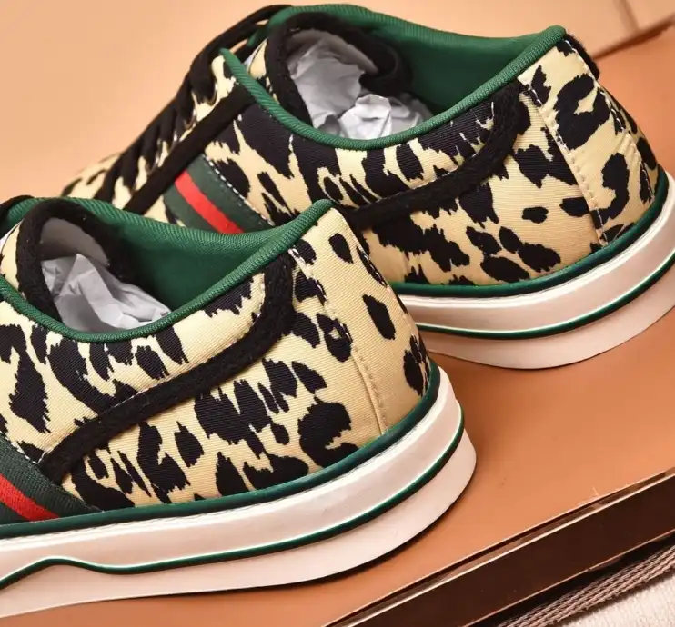 hype Gucci Sneakers